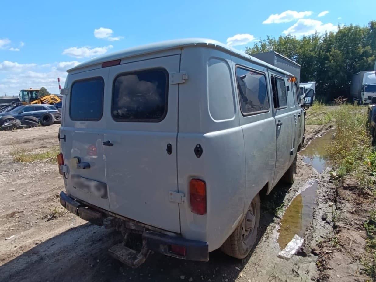 UAZ 3909* Грузопассажирский - 3