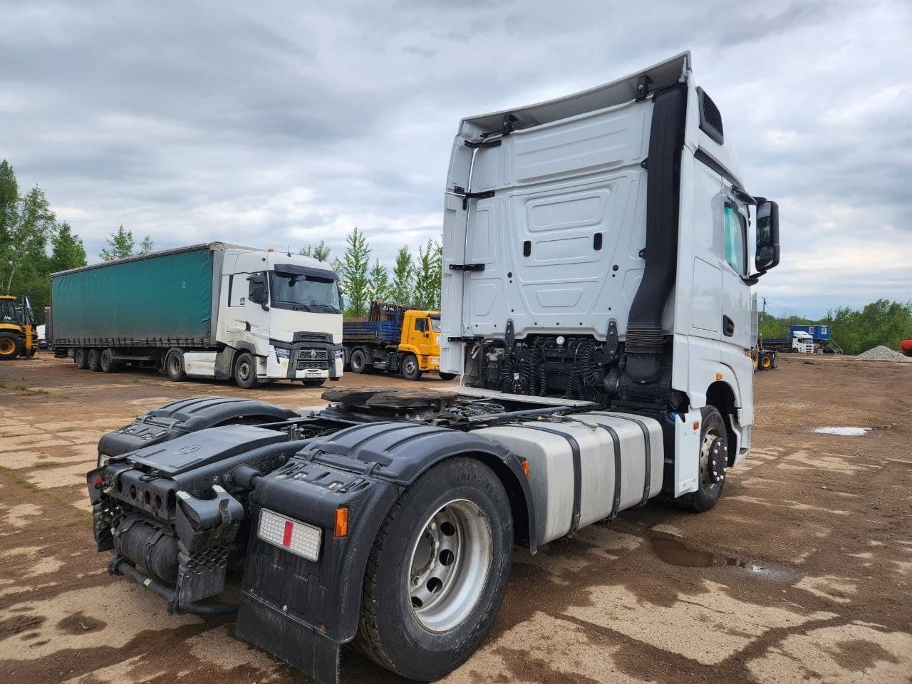Камаз М1946 4x2 Седельный тягач - 3