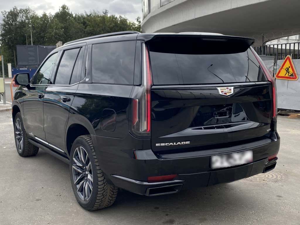 Cadillac Escalade - 4