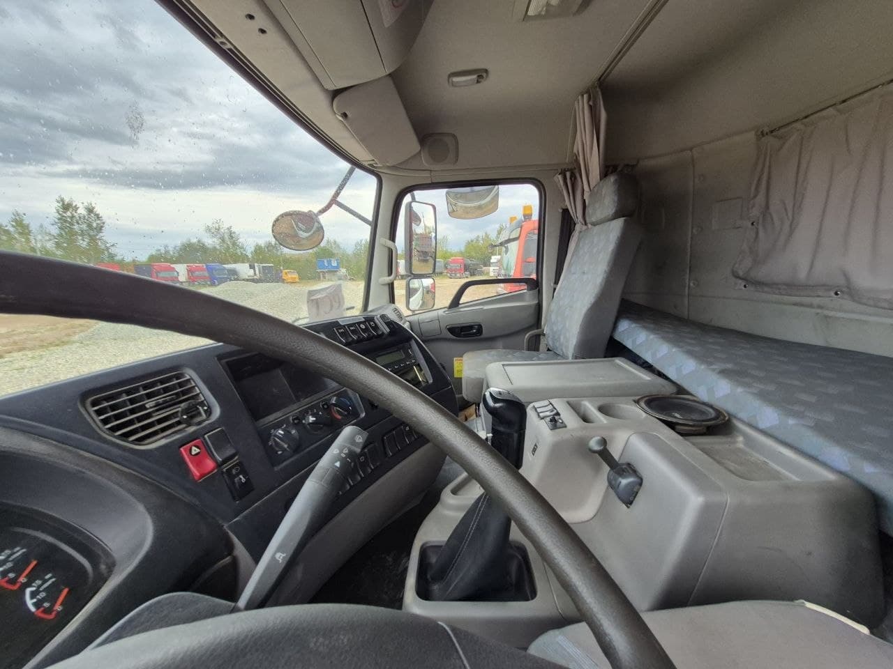 Dongfeng KC 8x4 Самосвал - 5