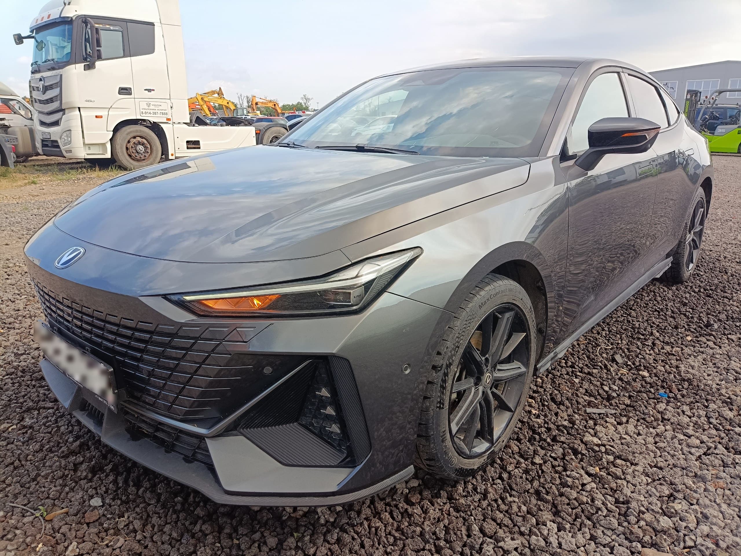 Changan UNI-V - 1