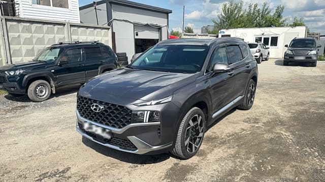 Hyundai Santa Fe - 1