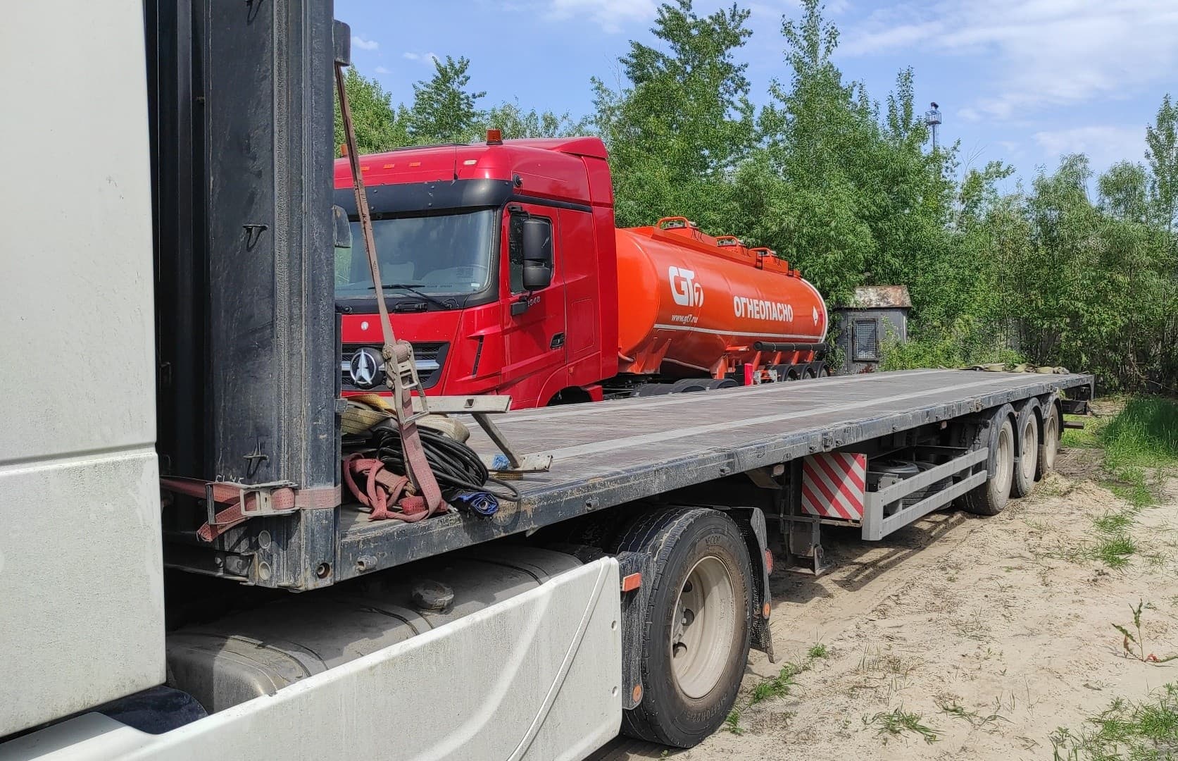 Тонар 9888* Полуприцеп шторный - 1