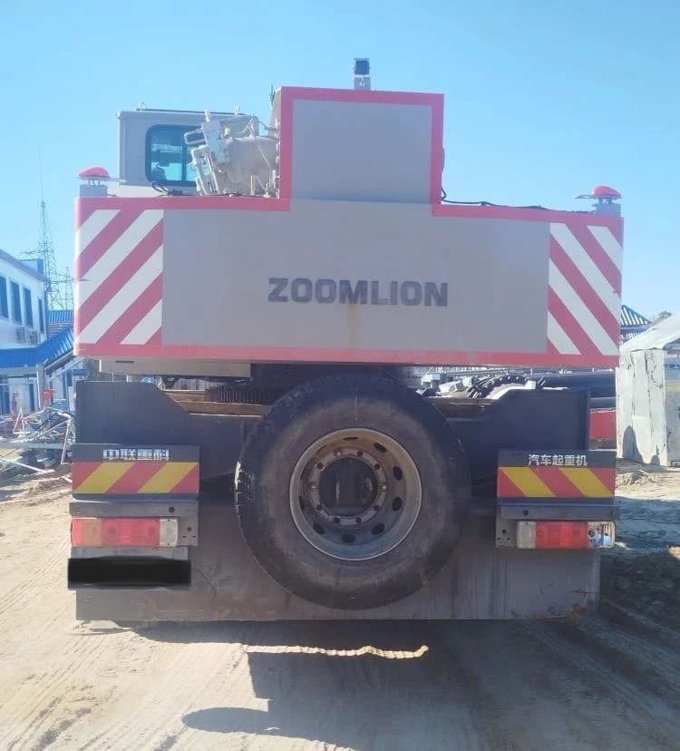 Zoomlion ZTC* 6x4 Автокран - 4