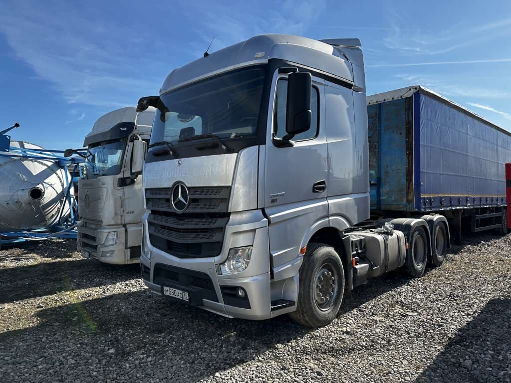 Mercedes-Benz Actros 6x4 Седельный тягач - 1