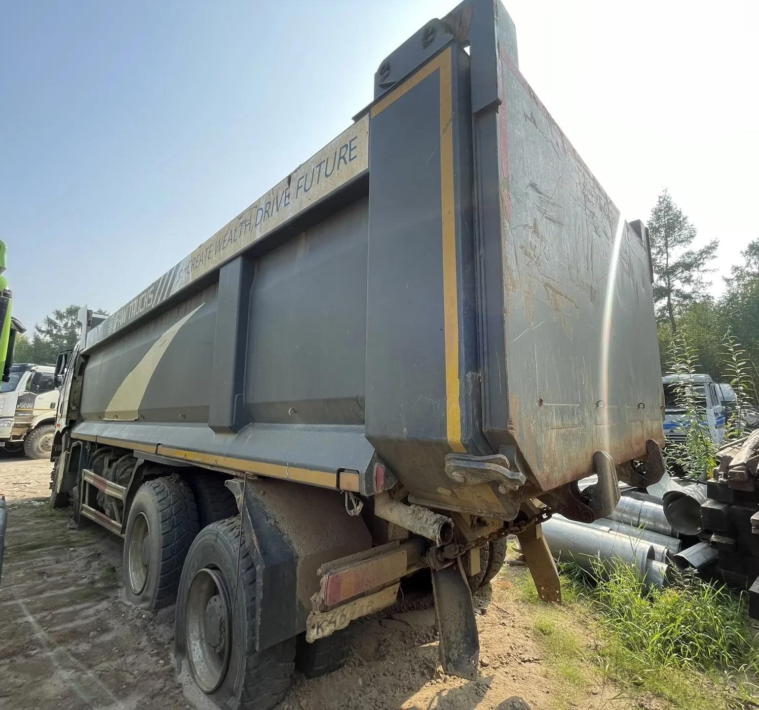 FAW CA 3310 8x4 Самосвал - 4