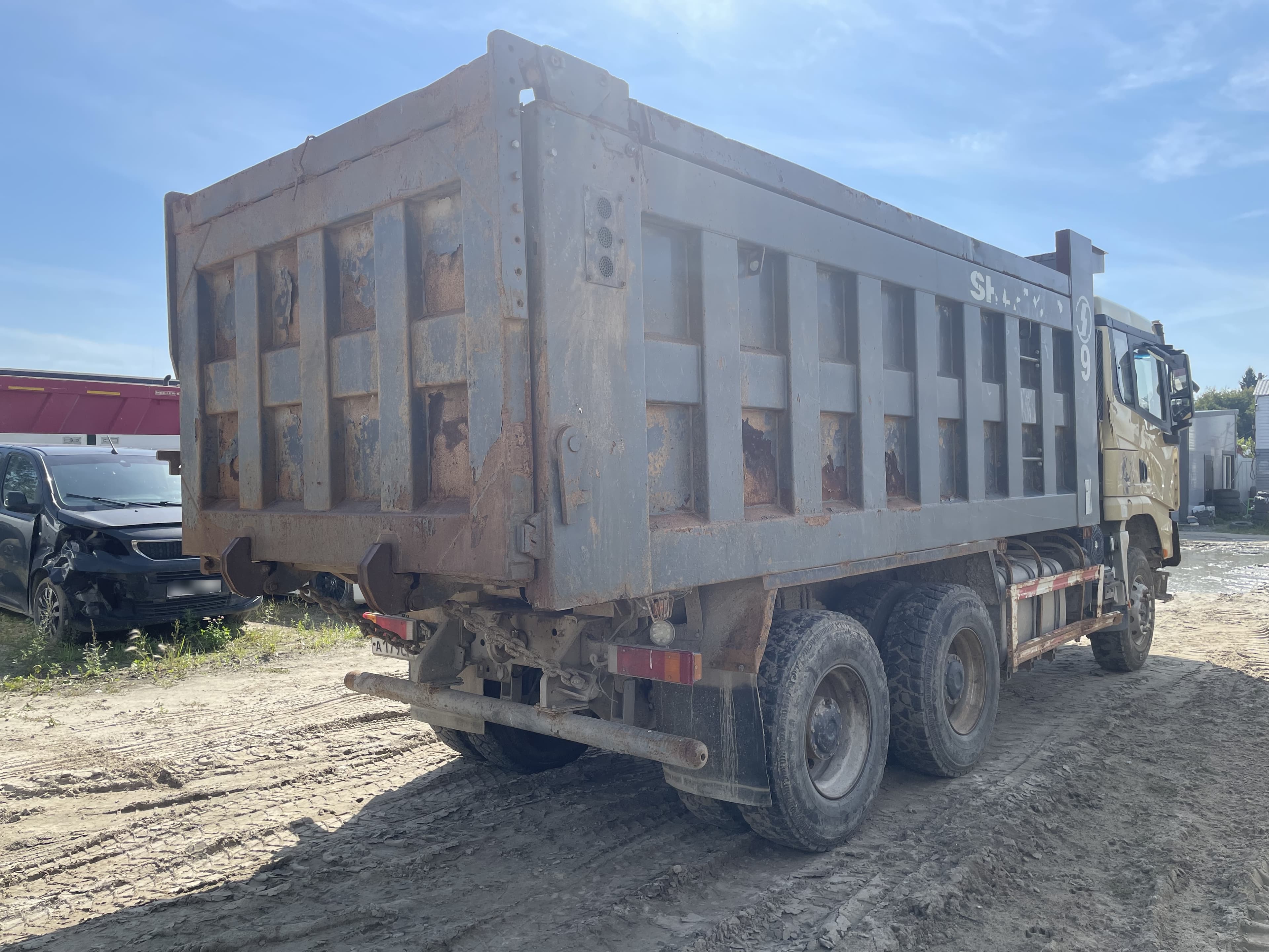 Shacman (Shaanxi) SX* 6x4 Самосвал - 3