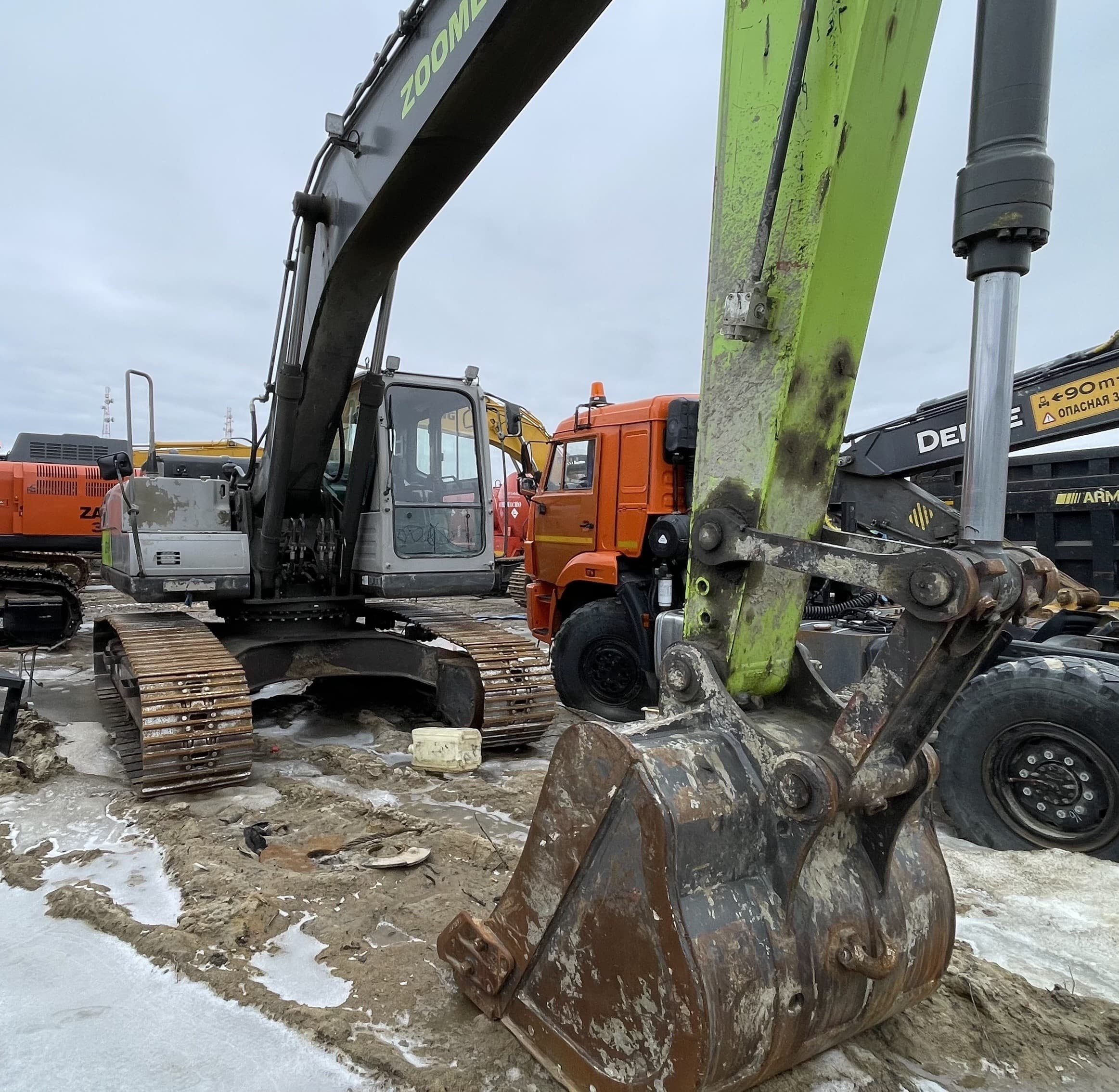 Zoomlion ZE215 Экскаватор - 2