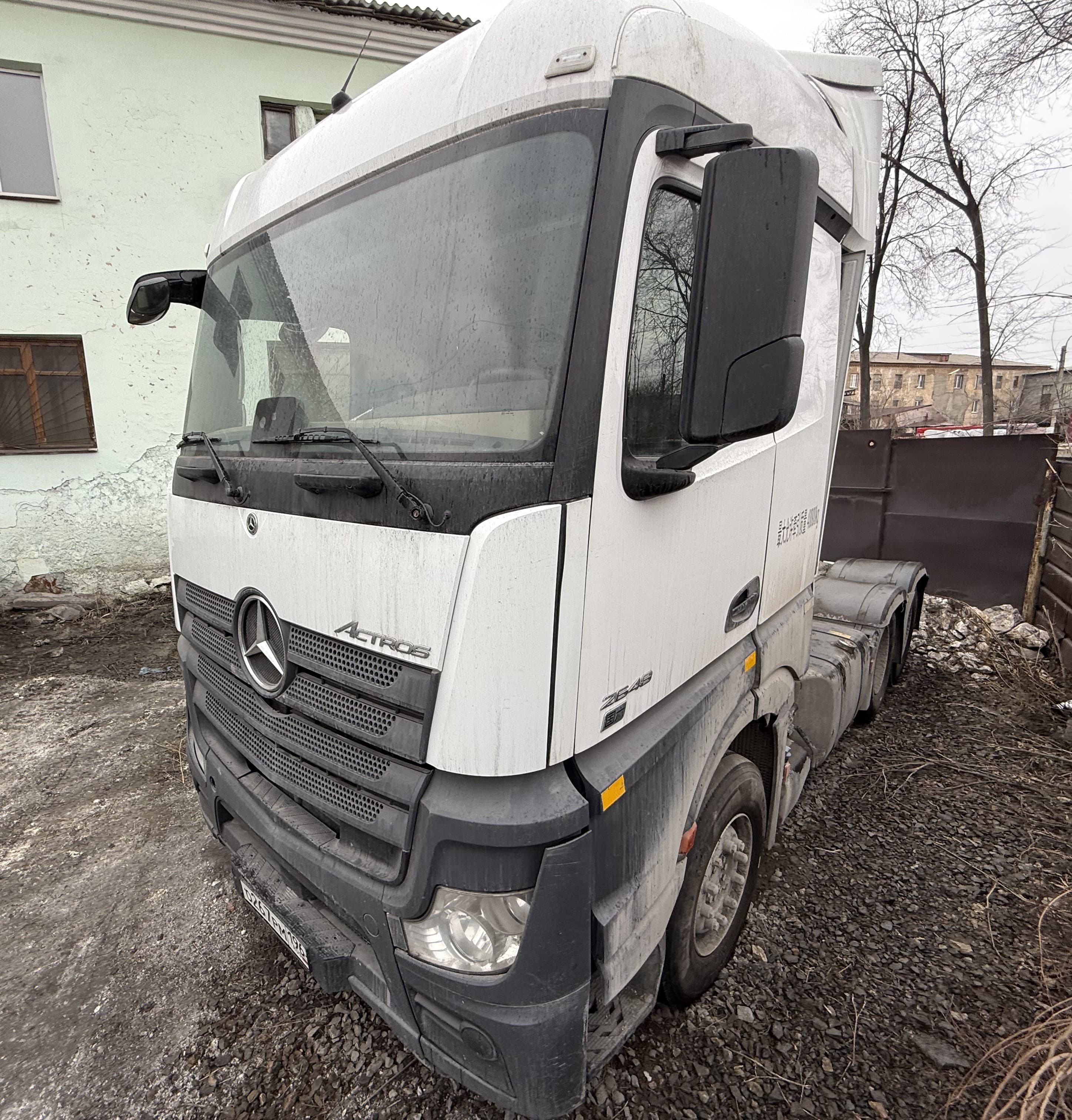 Mercedes-Benz Actros 6x4 Седельный тягач - 1