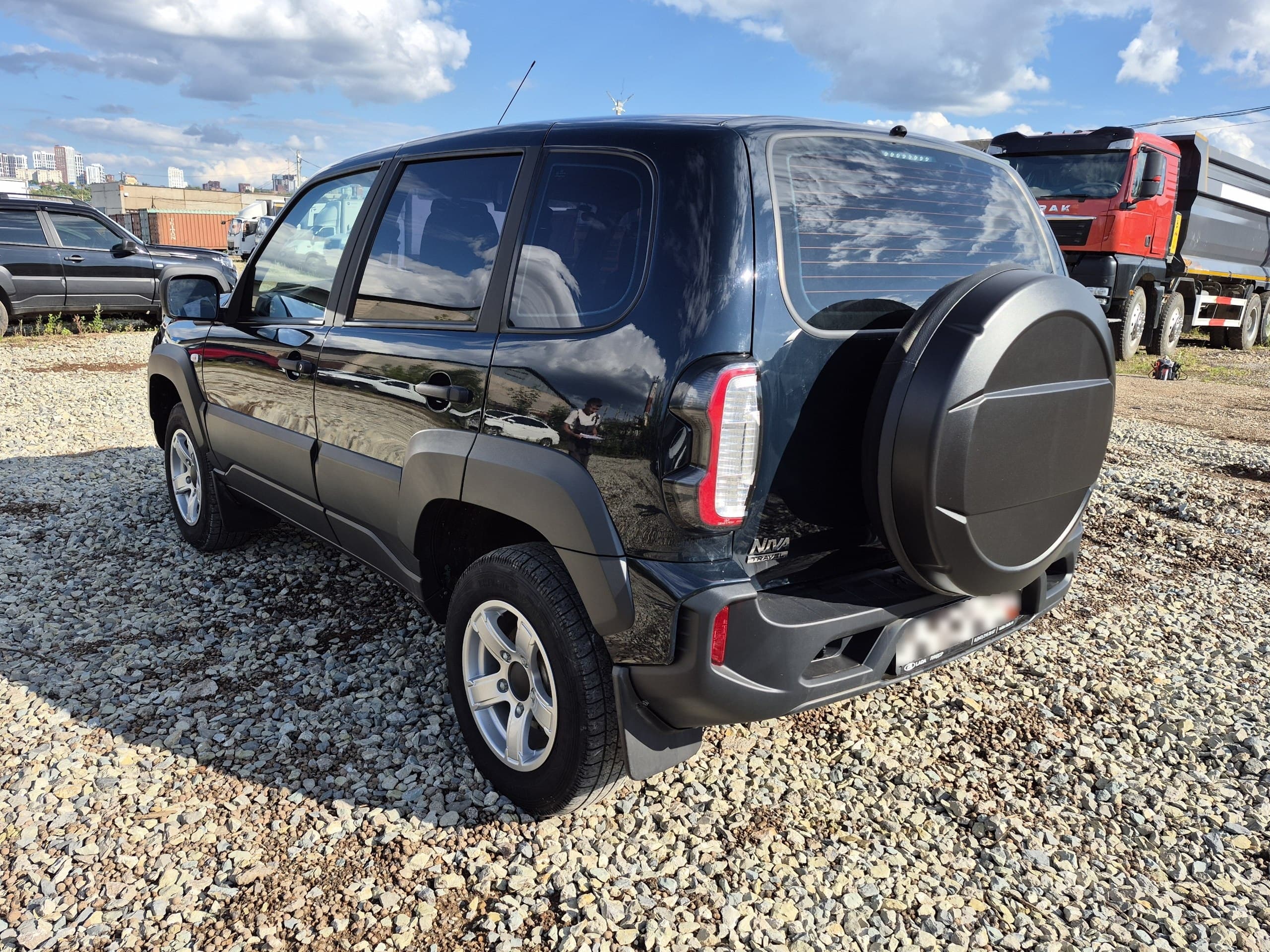 Lada Niva Travel - 4