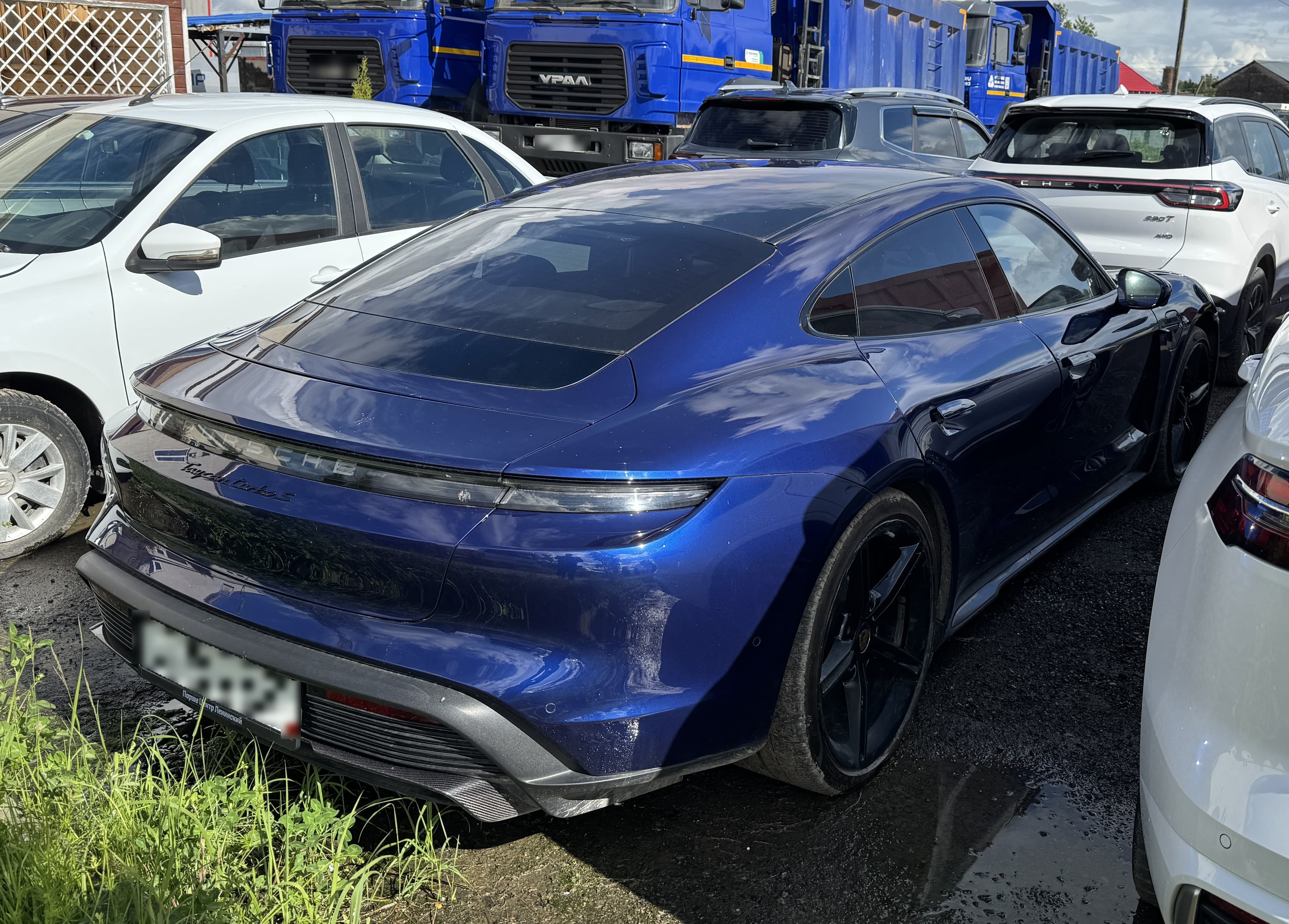 Porsche Taycan - 3