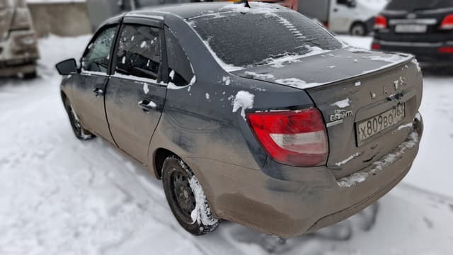 Lada Granta седан - 4