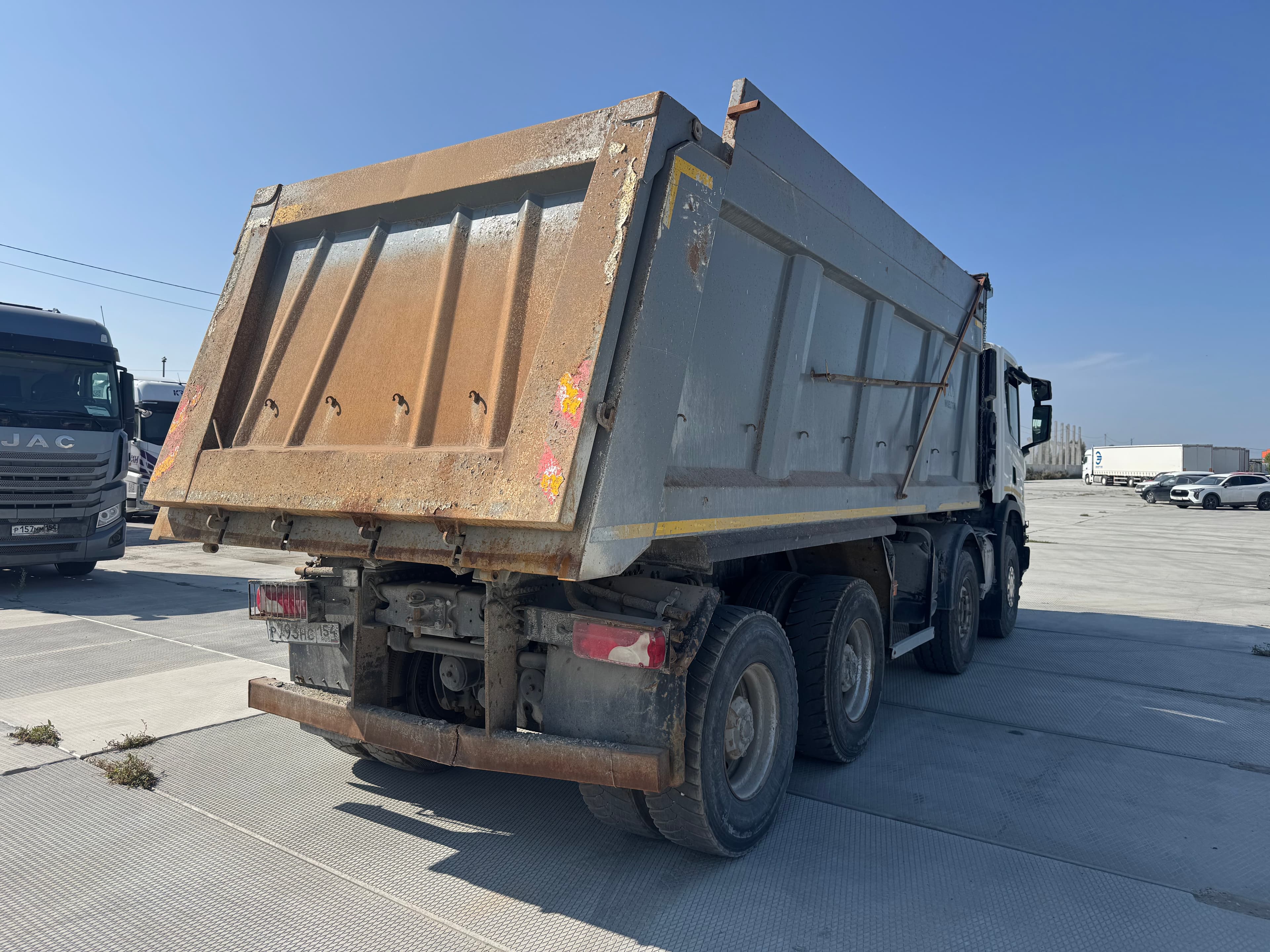 Scania P 8x4 Самосвал - 3
