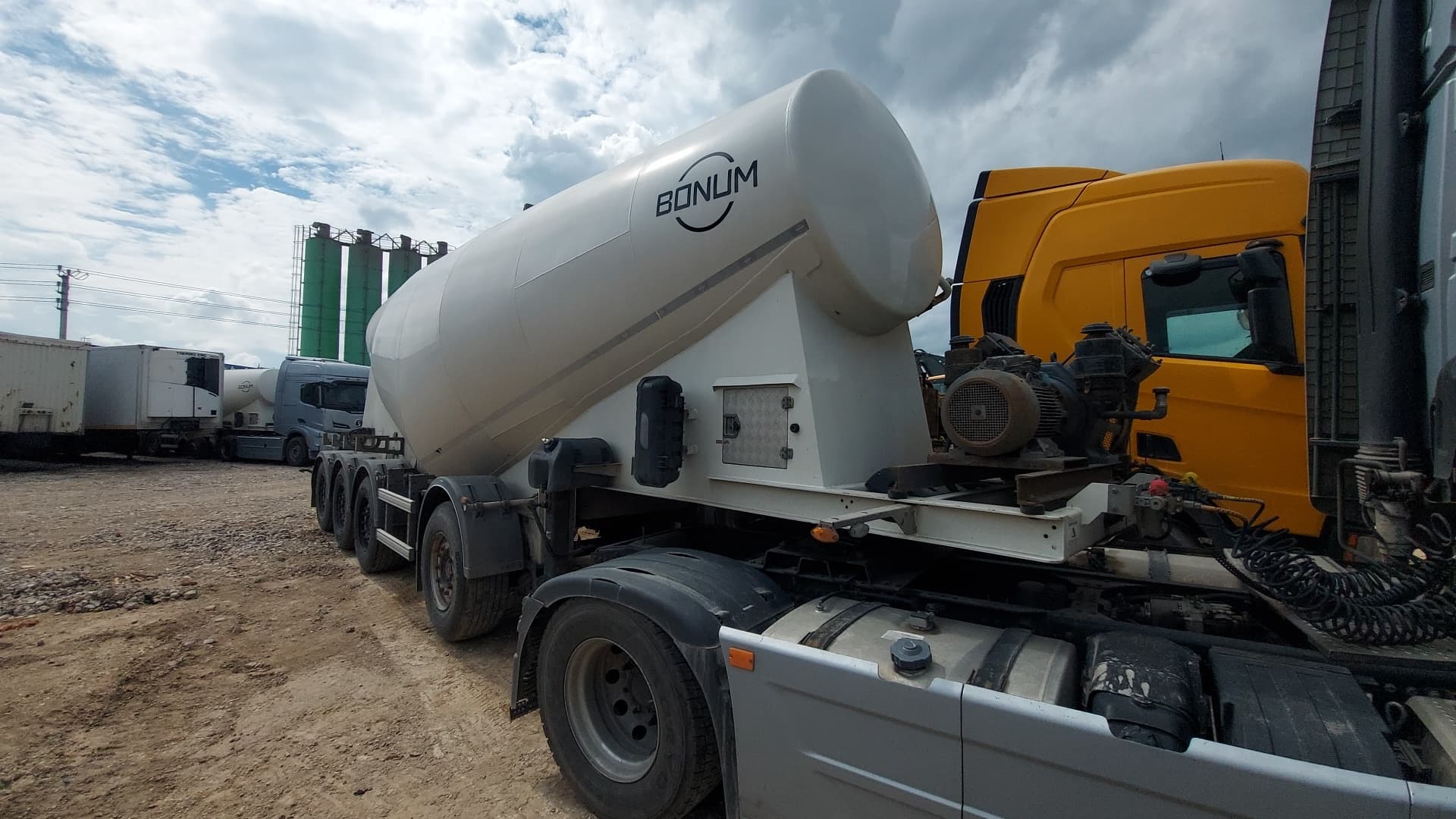 Bonum 914231 Полуприцеп цистерна для сыпучих грузов - 2