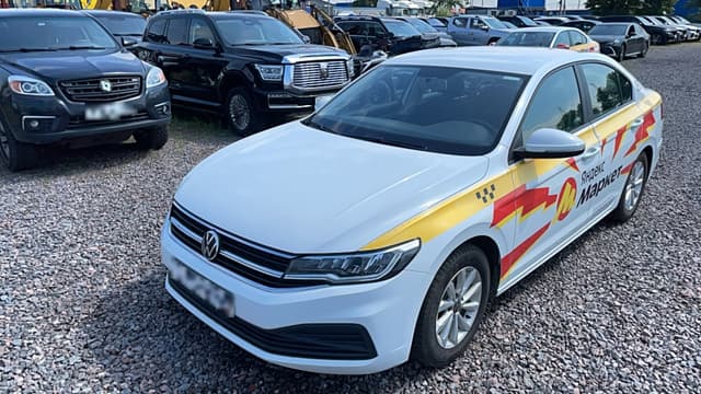 Volkswagen Bora - 1