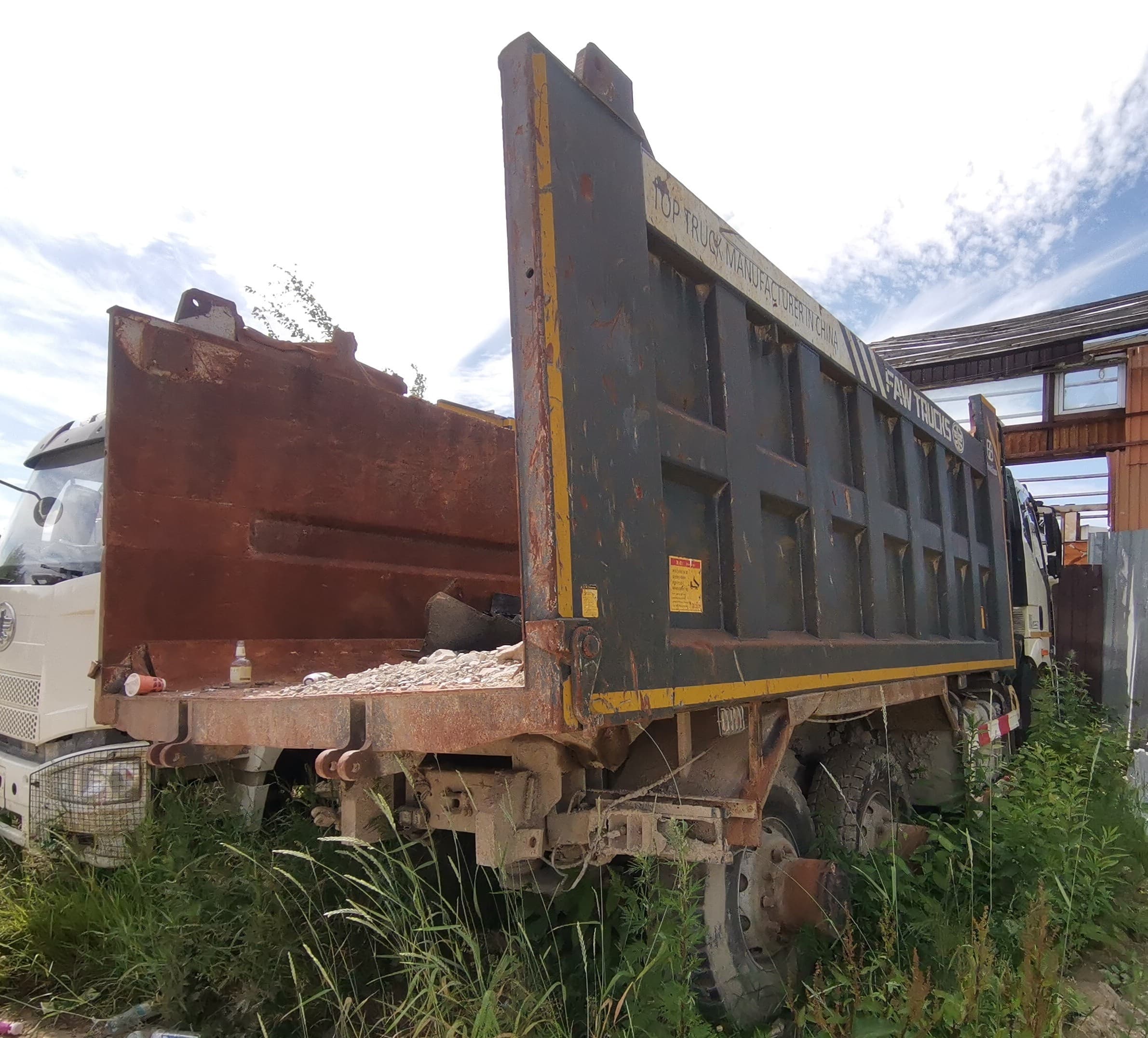 FAW J6* 6x6 Самосвал - 3