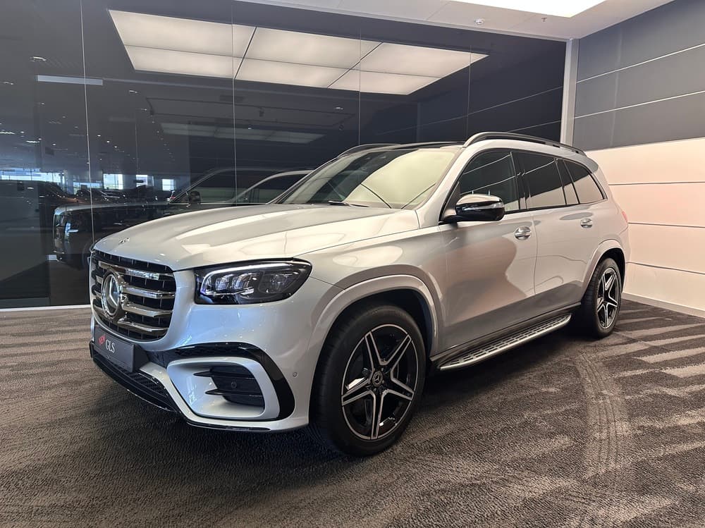 Mercedes-Benz GLS - 1