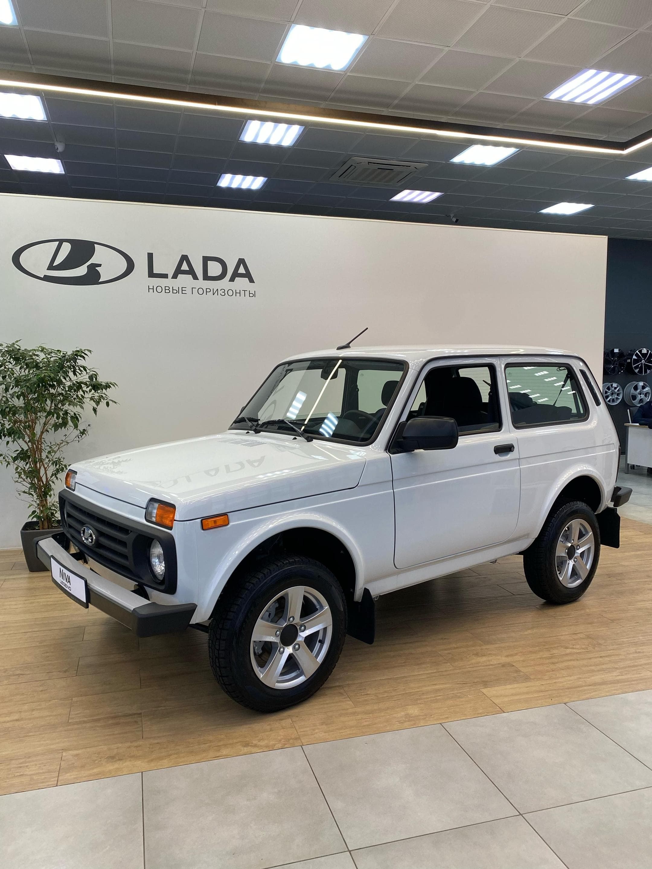 Lada Niva Legend 3 дв - 1