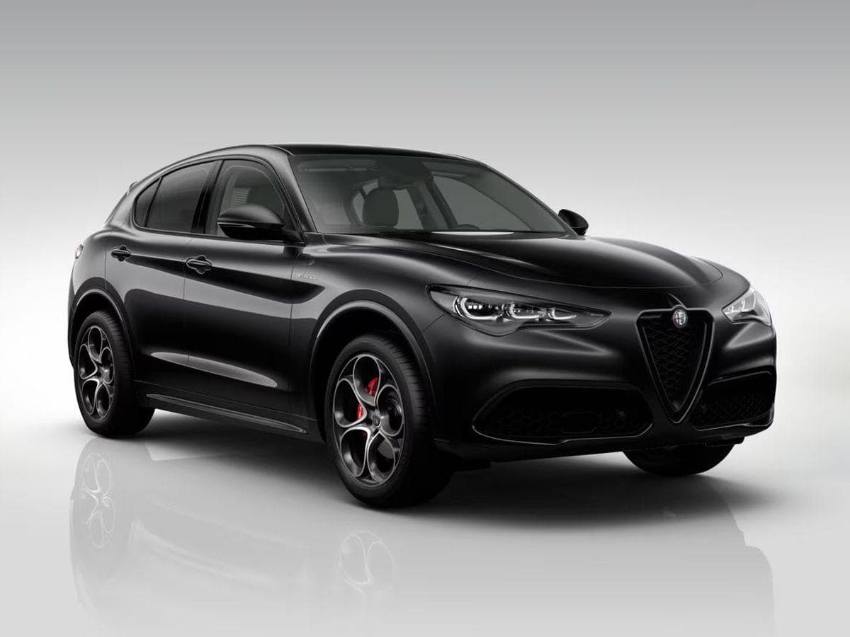 Alfa Romeo Stelvio - 1