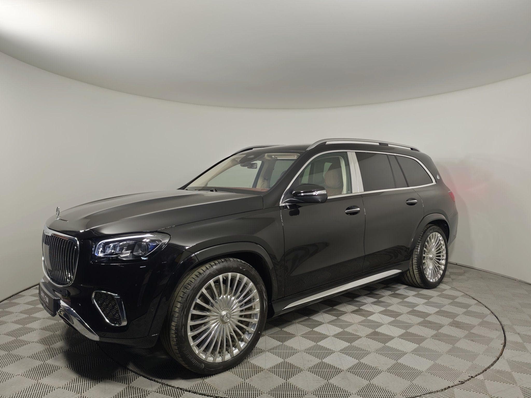 Mercedes-Benz GLS - 1