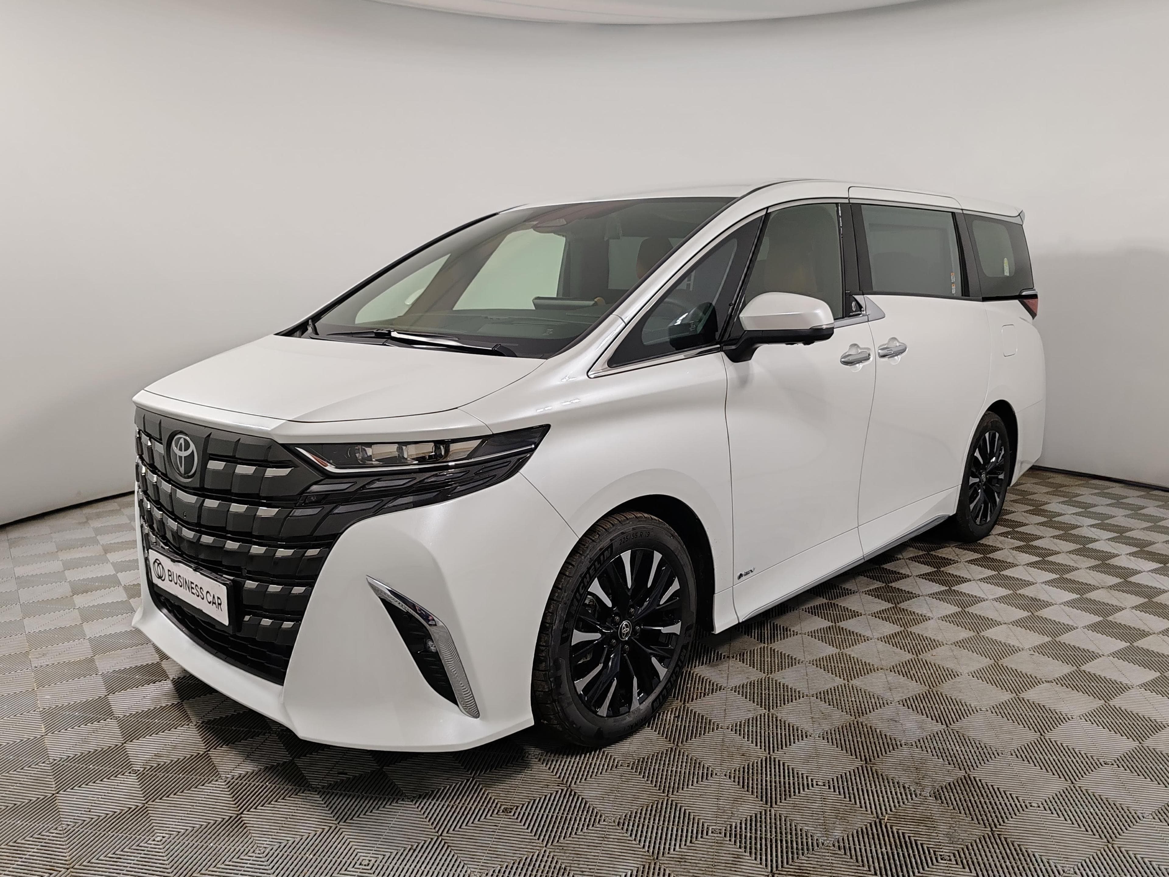 Toyota Alphard - 1