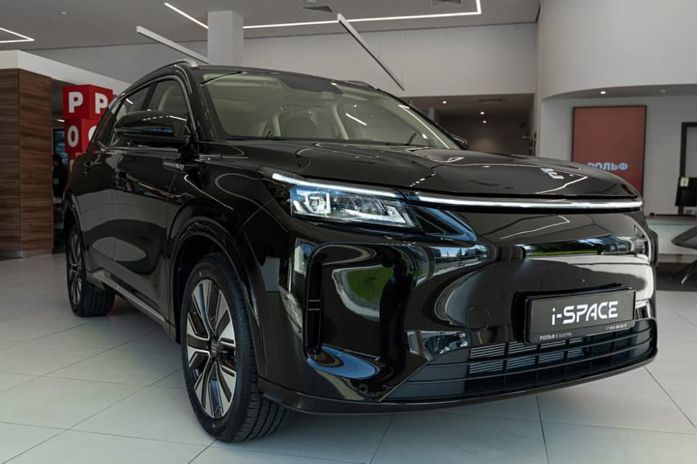 Evolute i-SPACE EDA***2593 Base 5-местная (270 кВт) 4WD в лизинг - 1